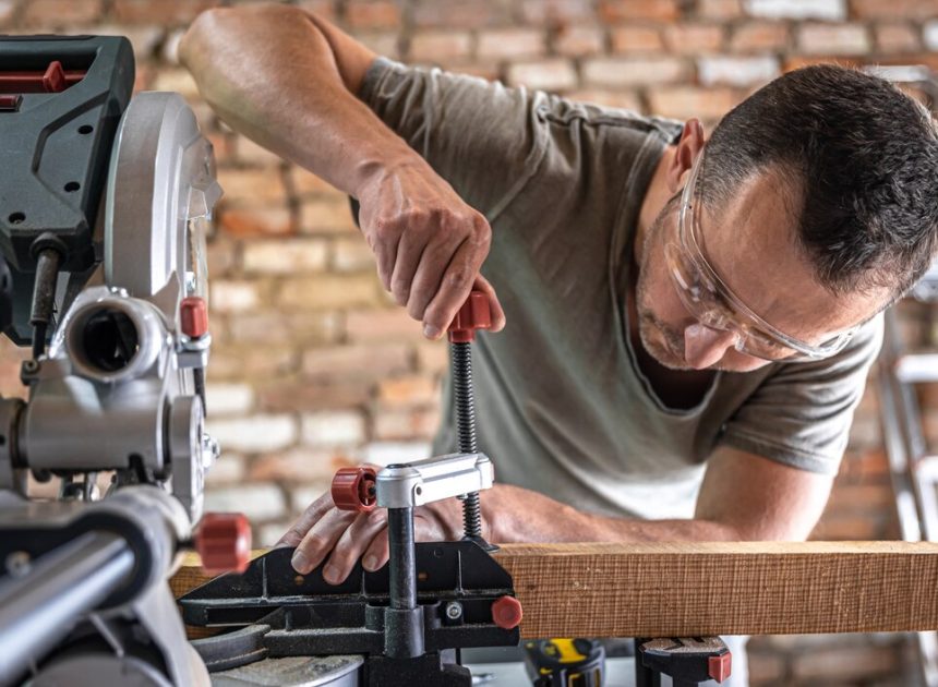 Power Tool Maintenance: Keeping Your Tools Running for Decades